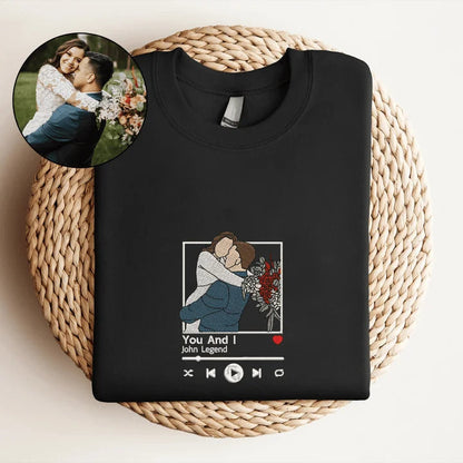 Camisa Personalizada com sua Foto e Música Favorita | Transforme Sua Foto em Amor Bordado