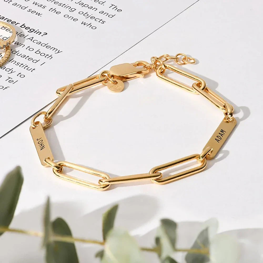 Pulseira "Círculo de Amor" – A Família Unida em Cada Elo (Personalizável)