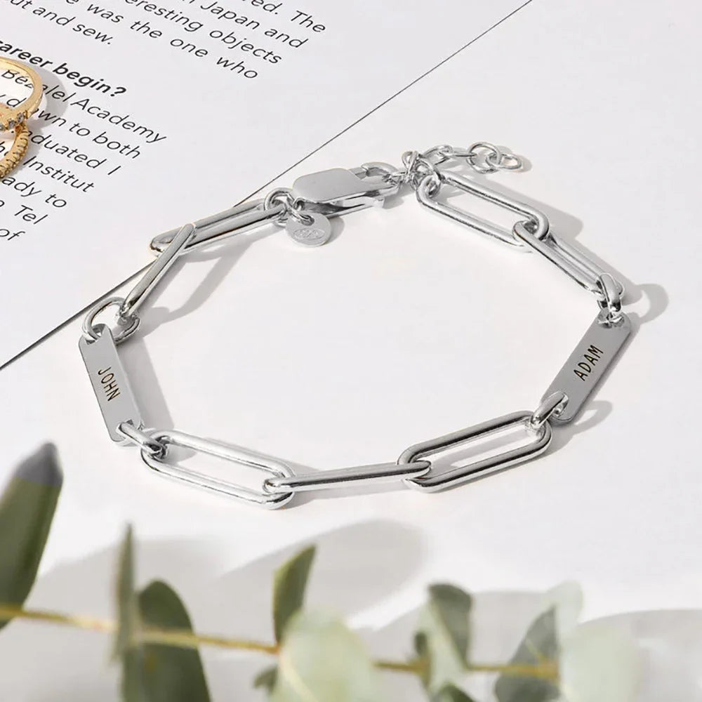 Pulseira "Círculo de Amor" – A Família Unida em Cada Elo (Personalizável)