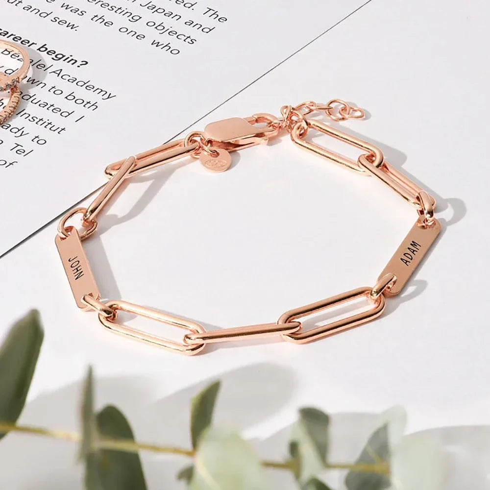 Pulseira "Círculo de Amor" – A Família Unida em Cada Elo (Personalizável)